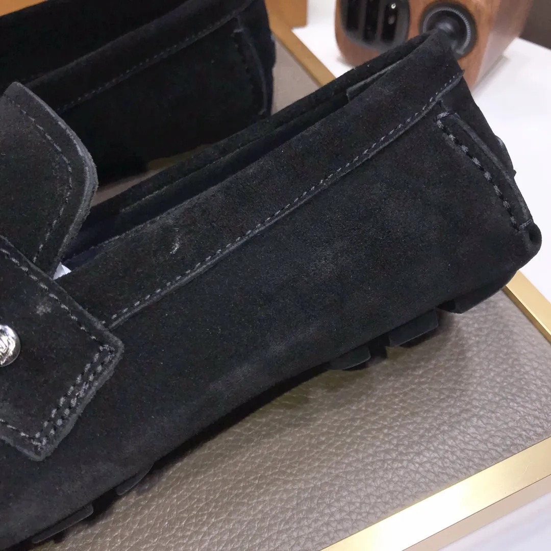 Men's men's shoes 💰420💰 [LV Doudou shoes] (water-dyed cowhide lining) new model is on the market, available on the official website. The new Doudou shoes are processed into single-color materials, and the uppers are made of imported cowhide material. The body of the shoe is fully hemmed with mark thread, and is lined with imported original cowhide leather. The elegant shoe shape is super suitable for all-matching, and the size is 38-44.